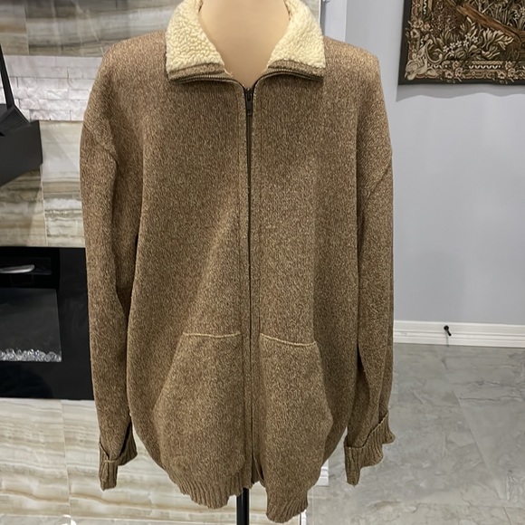 Oscar De La Renta Full Zip Tan Sherpa Lined Collar. Size XL - Picture 2 of 7